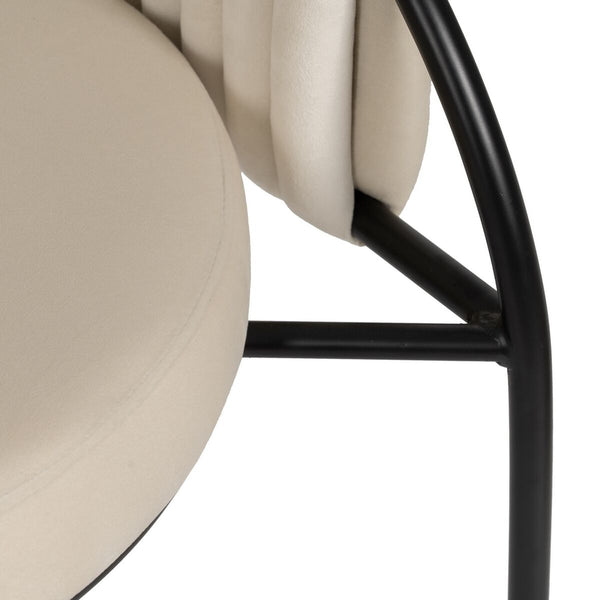 Kontrastierender Stuhl in Weiß und Schwarz